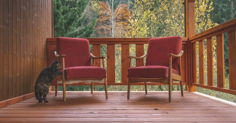 ¿Deberías hacer tú mismo tu nueva terraza o contratar a un profesional?