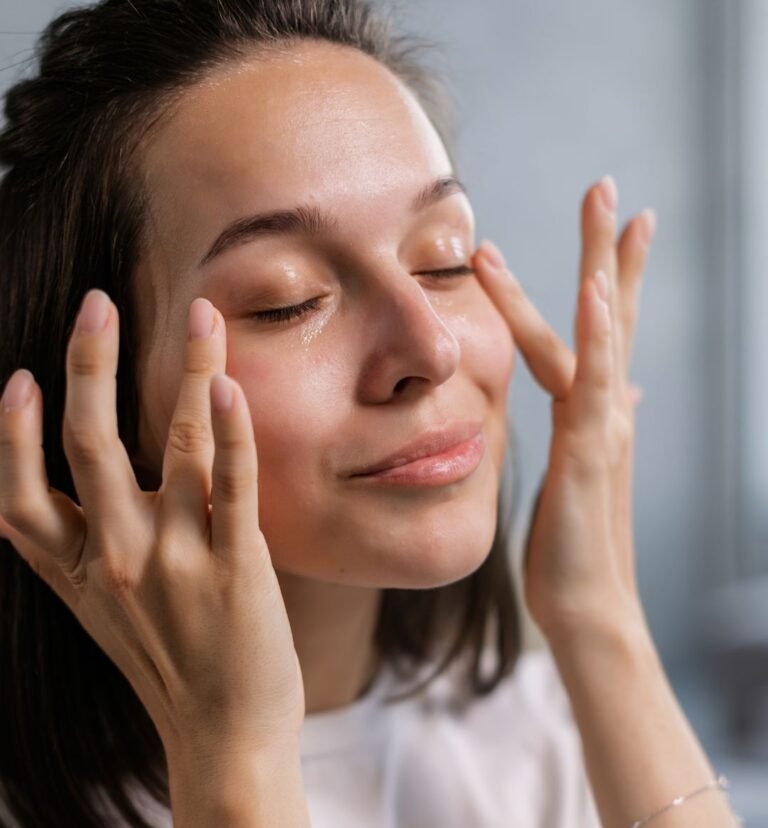 Círculos oscuros borrados con este tratamiento nocturno – 100% puro