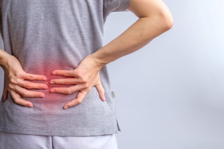 Cómo se correlacionan las glándulas suprarrenales con el dolor lumbar