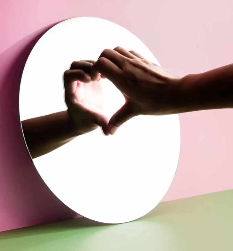 El amor propio no tiene que ser perfecto para ser poderoso: 100% puro